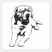 Sleepy Pup – Geeuwen in zwart en wit Vierkante Sticker (Voorkant)