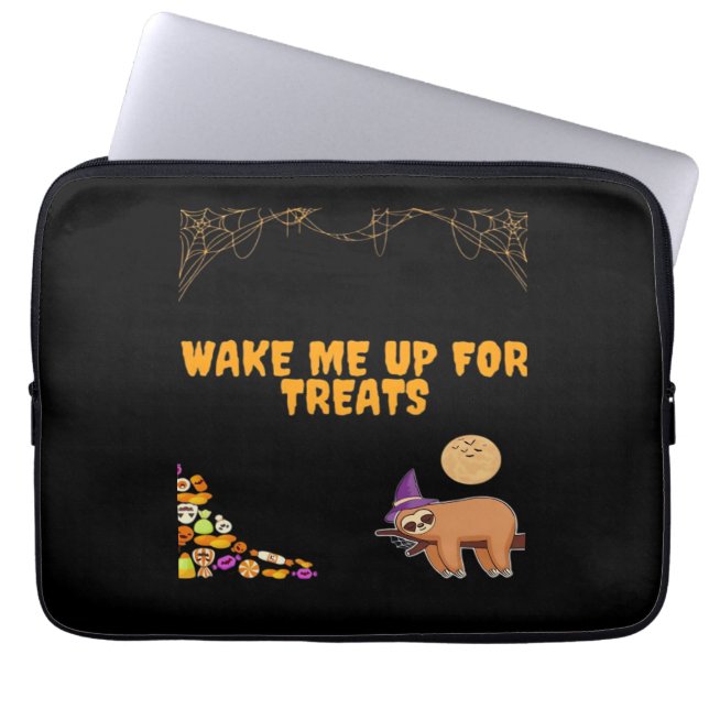 Sleepy sloth ready for Halloween treats! Classic T Laptop Sleeve (Voorkant)