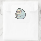 Sleepy Sloth with Coffee – Cute Cozy Illustration Vierkante Sticker (Tas)