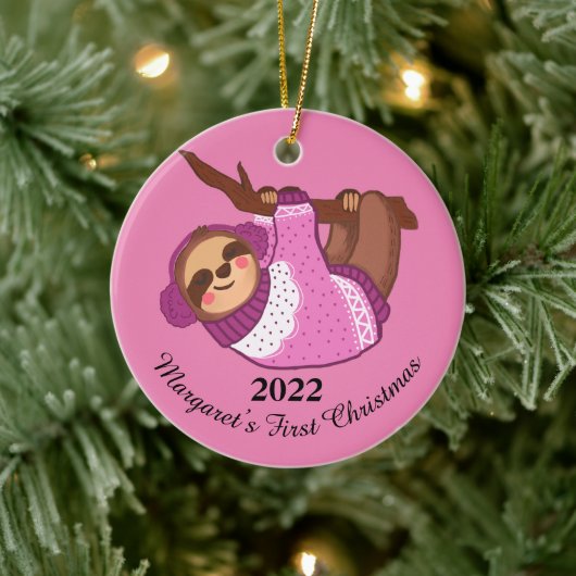 Sleepy Winter Sloth in Roze Keramisch Ornament (Boom)