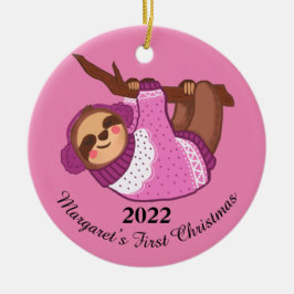 Sleepy Winter Sloth in Roze Keramisch Ornament