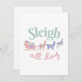 Sleigh de hele dag | Schattigee pastelkleurige lam Feestdagenkaart (Voorkant / Achterkant)
