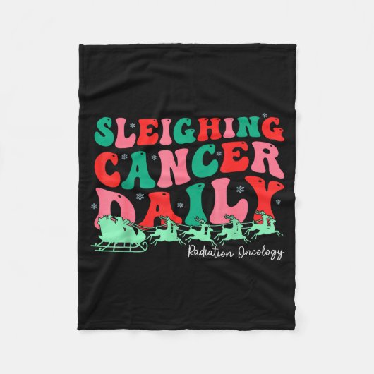 Sleighing Cancer Daily Radiation Oncology Christma Fleece Deken (Voorkant)