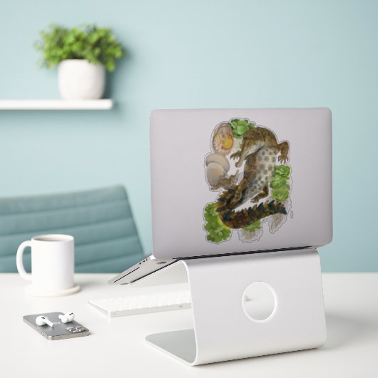 Slender Snouted Crocodile Sticker (Laptop op bureau)