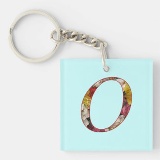 Sleutelhanger met monogram O bloemontwerp