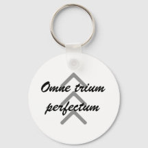 Sleutelketen "Omne trium perfectum"