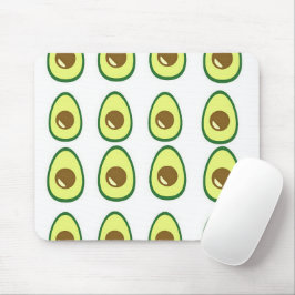 Slicte groene avocado op wit muismat