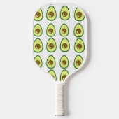 Slicte groene avocado op wit pickleball paddle (Voorkant)