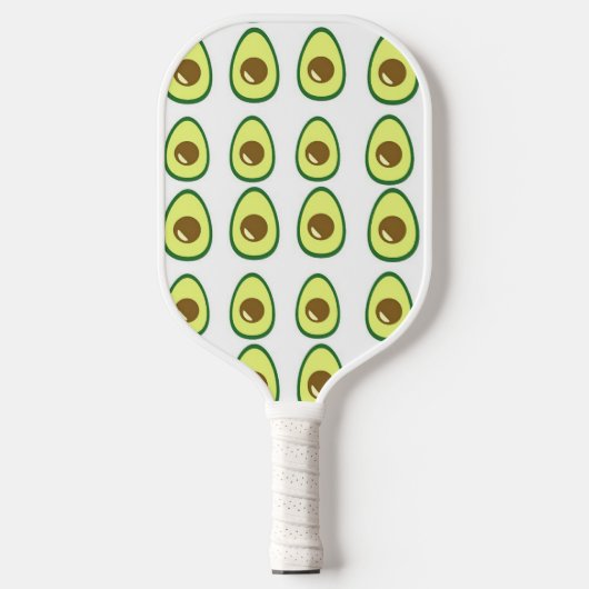 Slicte groene avocado op wit pickleball paddle (Voorkant)
