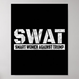 Slimme vrouwen tegen Trump Grappig anti-Trump  Poster