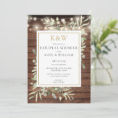 Slingerende Lichtjes Houten Monogram Koppel Bruisf Kaart (Staand voorkant)
