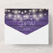 Slingerende Lichtjes Rustic Paarse Houten Initiaal All In One Uitnodiging (Achterkant)