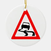Slippery Road Warning Symbool Keramisch Ornament (Voorkant)