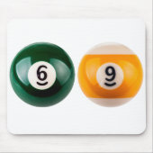 SlipperyJoe 69 harde pooltafel twee biljartballen Muismat (Voorkant)