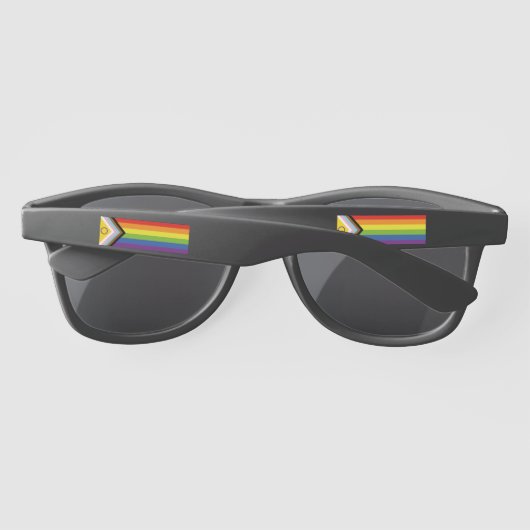 SlipperyJoe Intersex Progress Pride Flag regenboog Zonnebrillen (Achterkant)