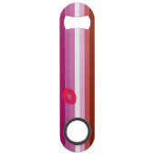 SlipperyJoe lipstick lesbische trots vlag vrouweli Speed Flessenopener (Achterkant)