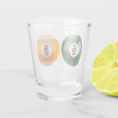 SlipperyJoe's 69 harde pooltafel twee biljartbal Shot Glas (Achterkant)