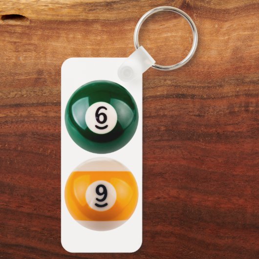 SlipperyJoe's 69 harde pooltafel twee biljartbal Sleutelhanger (Achterkant)
