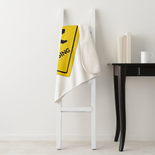 SlipperyJoe's beer kruising teken beer silhouet w Sherpa Deken (In situ)