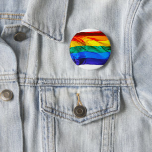 SlipperyJoe's gay pride vlag zwaaiend rood oranje Ronde Button 5,7 Cm