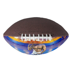 SlipperyJoe's gespierde man bult zes-pack gym trai American Football