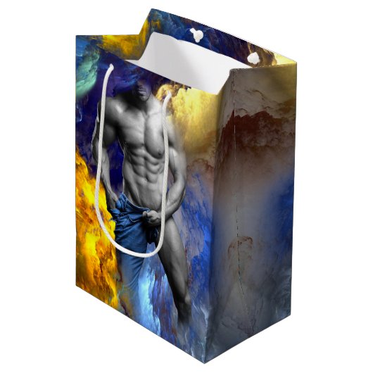 SlipperyJoe's gespierde man lichaamsbouw stomende  Medium Cadeauzakje (Voorkant Gekanteld)