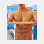 SlipperyJoe's gespierde man shirtloze borst 6-pack Fleece Deken (Voorkant)