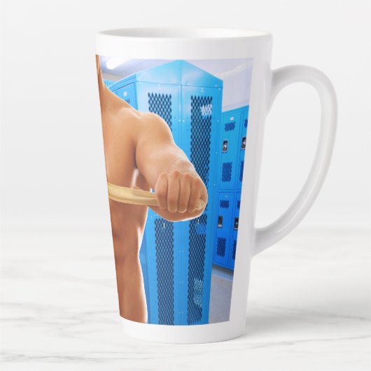 SlipperyJoe's gespierde man shirtloze borst 6-pack Latte Mok (Rechts)