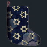 SlipperyJoe's Happy Chanoeka meerdere sterren van  Kleine Kerstsok<br><div class="desc">SlipperyJoe's Happy Hanukkah meerdere Star of David symbolen Artistieke Viering Joods Hebreeuws Chanoeka geschenken Decoraties Jodendom religie significante symboliek Relevante cultuurgodsdienstige contexten verschillende zeshoekige vormen donkerblauw paarse tinten donkerblauwe abstracte achtergrond gelaagde textuur uiterlijk</div>