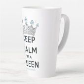 SlipperyJoe's Keep Calm Queen koninklijke kroonjuw Latte Mok (Rechterhoek)