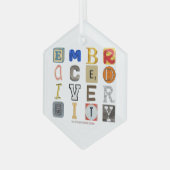 SlipperyJoe's omarm diversiteit uitknipbare letter Glas Ornament (Voorkant links)