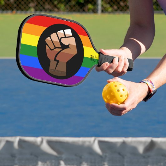 SlipperyJoe's Queer Mensen van Kleur Vlag gay gesc Pickleball Paddle (Insitu)