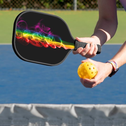 SlipperyJoe's rook viert levendige regenboogkleure Pickleball Paddle (Insitu)