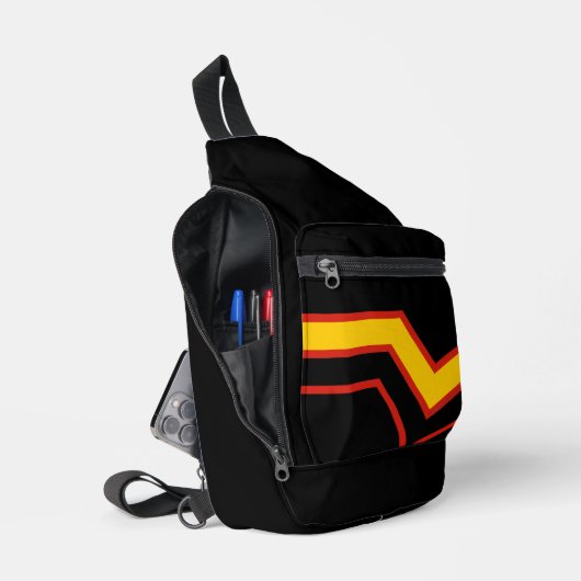 SlipperyJoe's rubber trotsky-vlag pijlen chevrons  Sling Bag (Open)