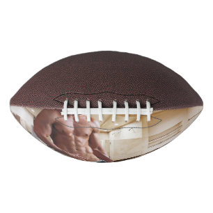 SlipperyJoe's shirtloze gespierde mannen torso six American Football