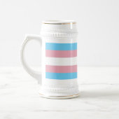 SlipperyJoe's transgender trotskleurvlag zichtbaar Bierpul (Links)