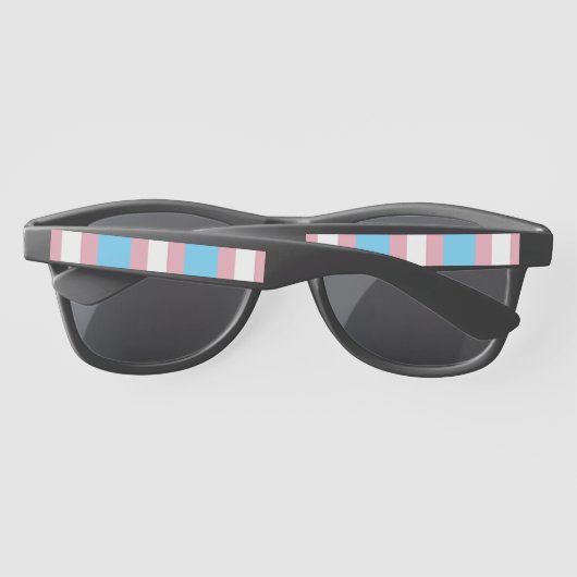 SlipperyJoe's transgender trotskleurvlag zichtbaar Zonnebrillen (Achterkant)