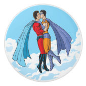 SlipperyJoe's twee superhelden zoenen vliegende au Keramische Knop (Voorkant)