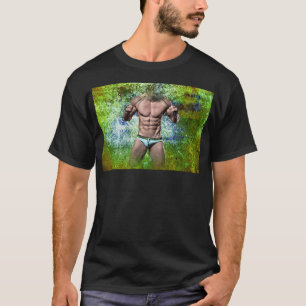 SlipperyJoe's zeer gespierde volwassen man zonder  T-shirt