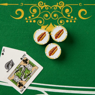 SlipperyJoe's zomerse BBQ-sfeer hotdog genesteld z Poker Chips