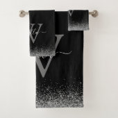 Sliver Black Glitter Elegant Script Name Bad Handdoek (Insitu)