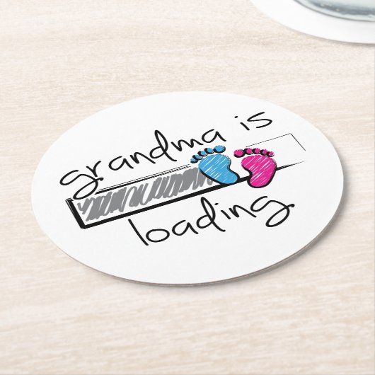 Slogan grandma is loading. Opa en oma worden. Ronde Kartonnen Onderzetter (Gebogen)