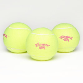 Slogan teamwork maakt de droom roze tennisballen