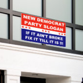 Slogan van de nieuwe Democratische Partij als het  Spandoek (Buitenkant Gebouw)