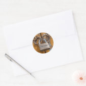 Slot voor liefde op versleten antieke deur ronde sticker (Envelop)