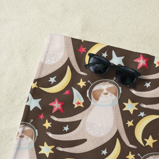 Sloth Astronaut Pattern Strandlaken (In situ)