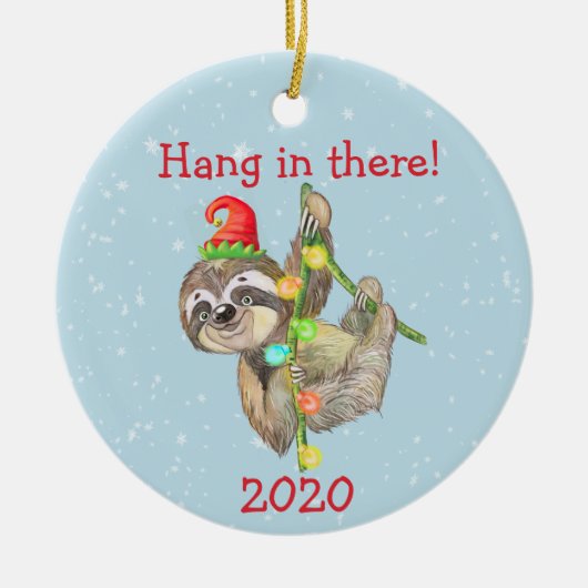 Sloth Hang in Daar kerstpandemie 2020 Keramisch Ornament (Voorkant)