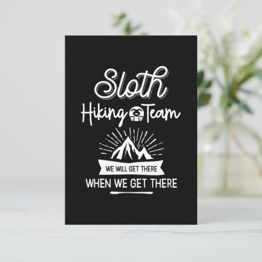 Sloth Hiking Team dat we zullen krijgen als we er  RSVP Kaartje (Staand voorkant)