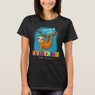 Sloth Holding Puzzle Piece Heart Cute Sloth Autism T-shirt