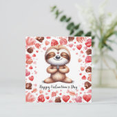 Sloth in  Yoga Class on Valentine's Day  Feestdagenkaart (Staand voorkant)
